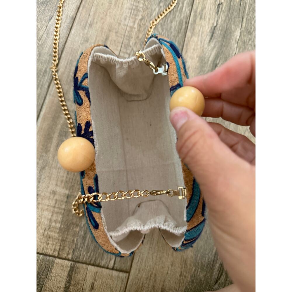 Vintage Cork Clutch Bag Tan Blue Floral Embroidered Kiss Lock Chain Strap - Picture 4 of 8
